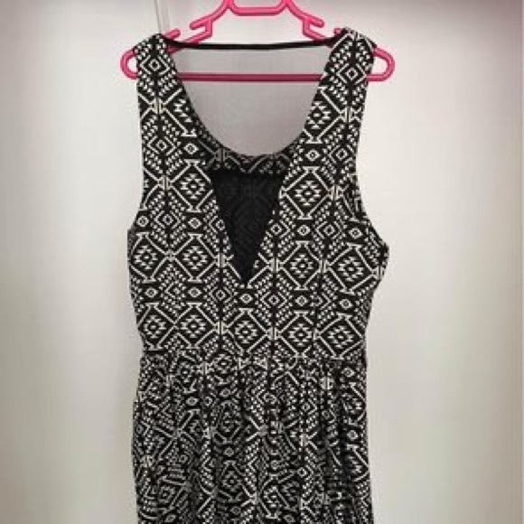 Forever 21 size medium dress - Picture 2 of 3